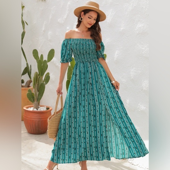 Capturing Time Short Sleeve Maxi Dresses Summer - Picture 2 of 4